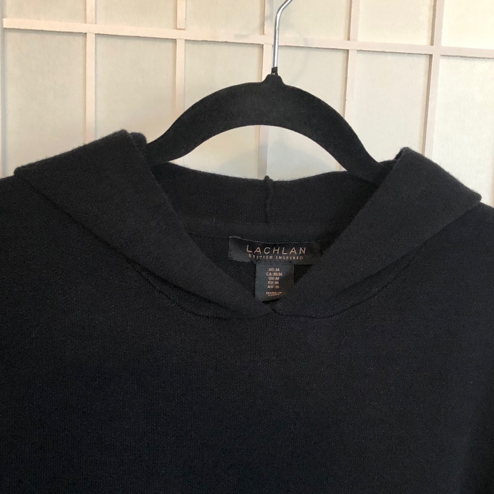*WINTER SALE* NEW Latchlan Men’s Black Hooded Pullover Sweater in Medium. - Picture 9 of 12